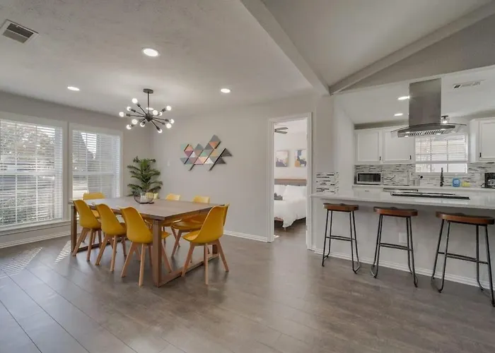 Charming 5Bd-3Ba In The Heart Of Plano -Sleeps 10